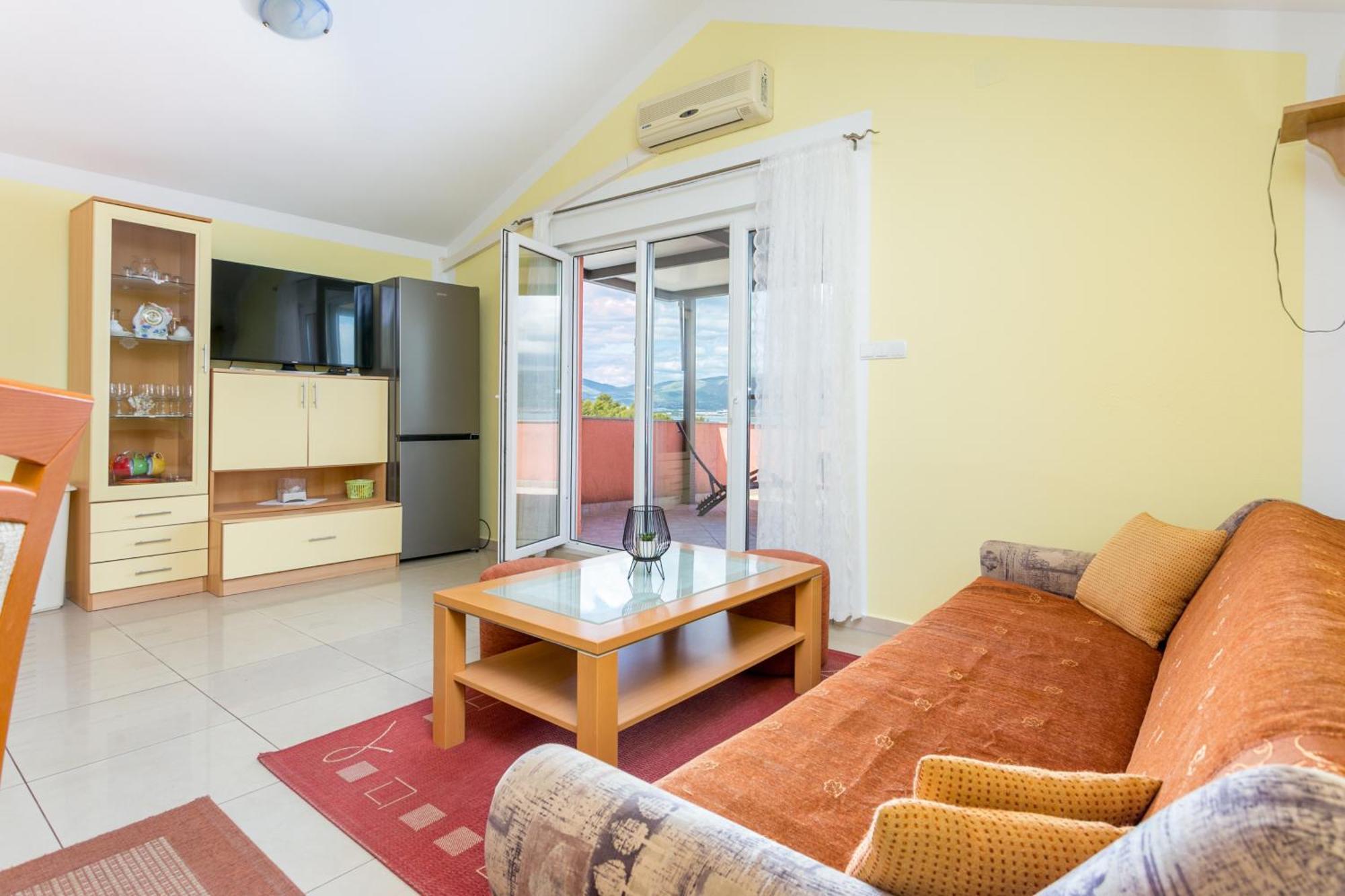 Apartments By The Sea Slatine, Ciovo - 11126 Exterior foto